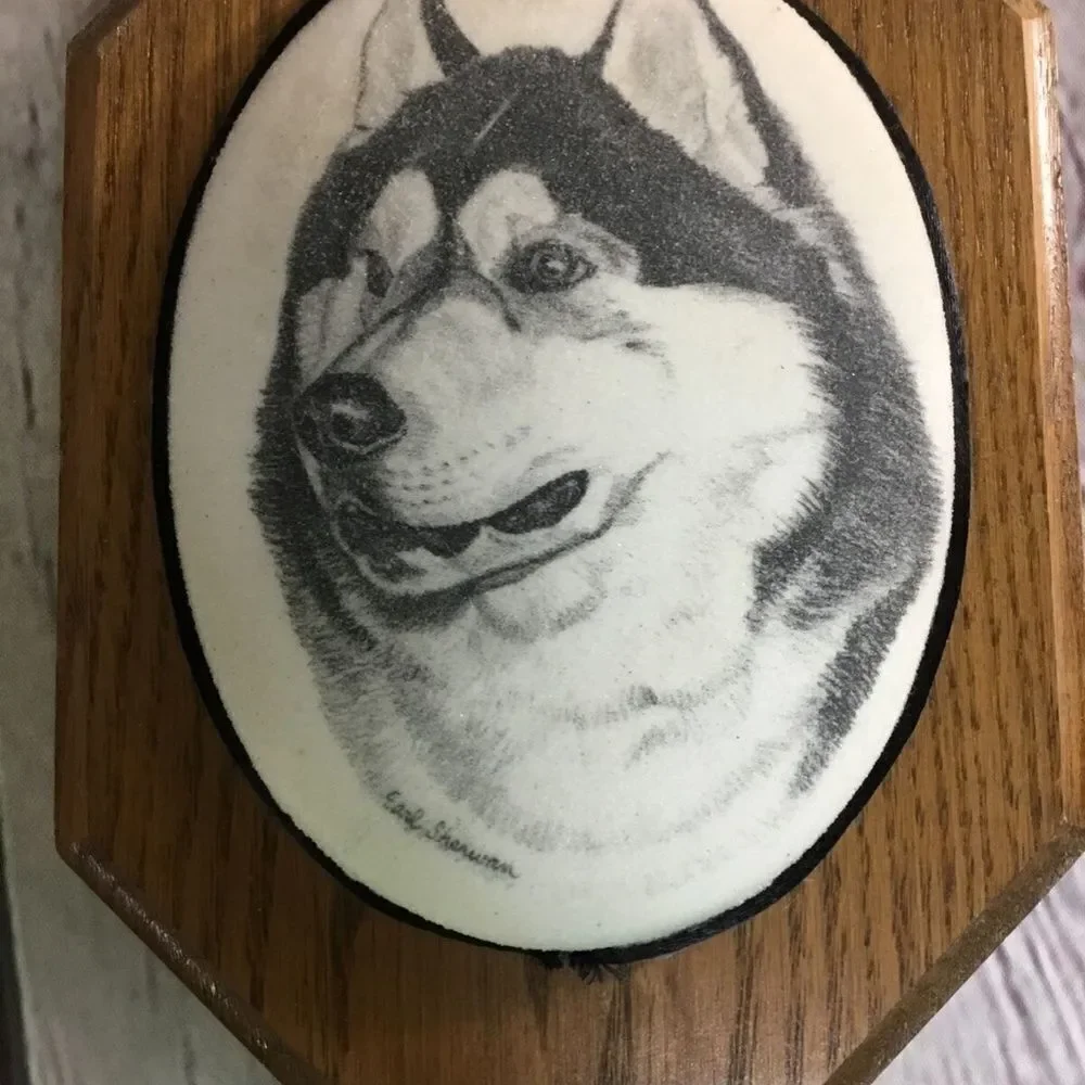 VTG Earl Sherwan‎ Dog Art Husky/Malamute Cultured-Ivory Engraving Plaque 7